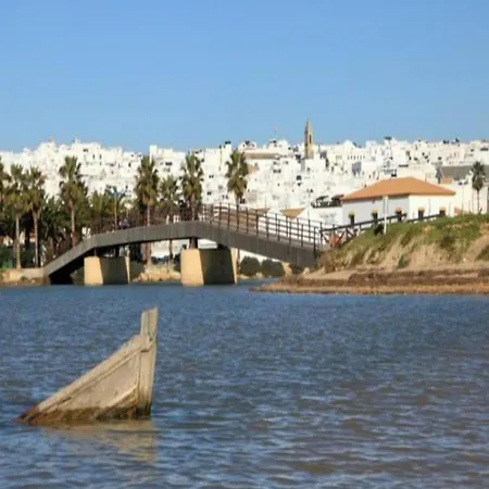 Casa Centrica En Conil: Ideal Para Familias Y Parejas, 2 Hab, 2 Banos, Terraza Panoramica - Es-180-246 Villa *