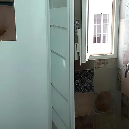 Villa Casa Centrica En Conil: Ideal Para Familias Y Parejas, 2 Hab, 2 Banos, Terraza Panoramica - Es-180-246